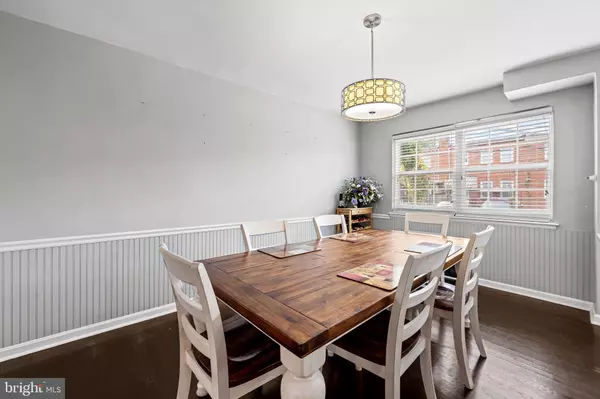 Baltimore, MD 21228,16 MAPLE DR