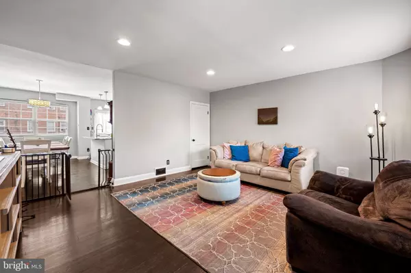 Baltimore, MD 21228,16 MAPLE DR