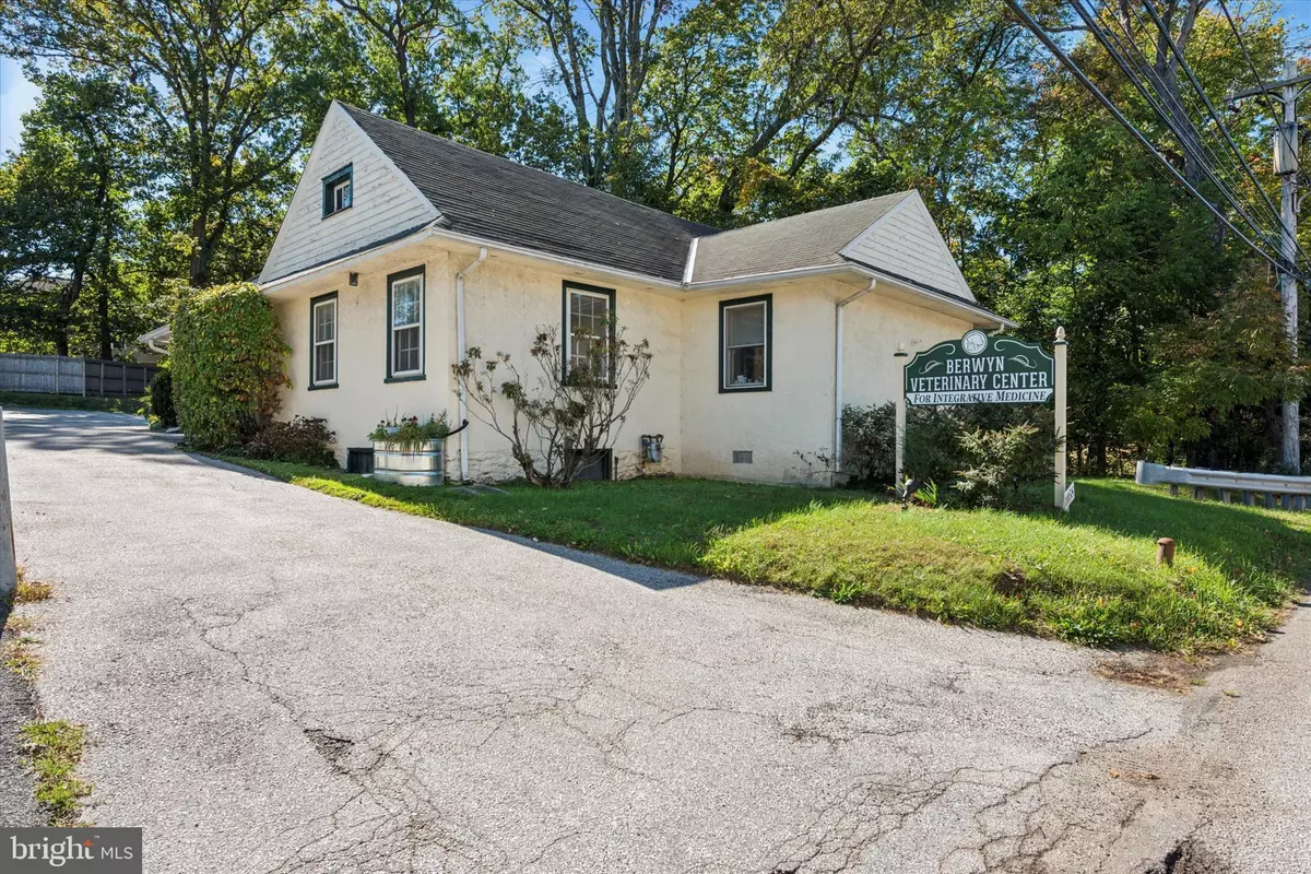 Berwyn, PA 19312,1058 LANCASTER