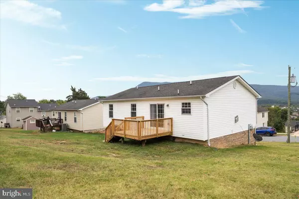 Strasburg, VA 22657,523 THOMPSON ST