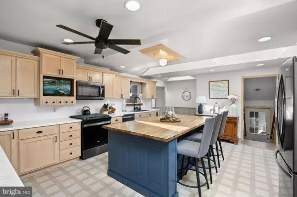 Deptford, NJ 08096,47 JONES AVENUE