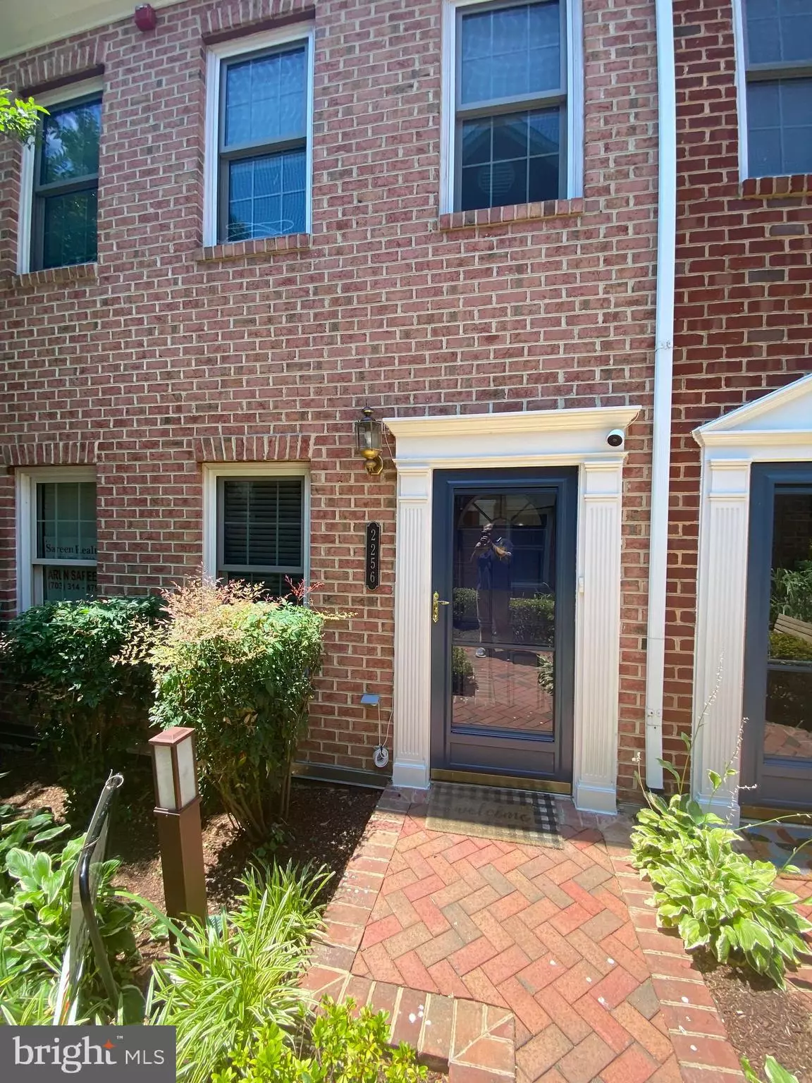 Arlington, VA 22206,2256 S GARFIELD ST #11
