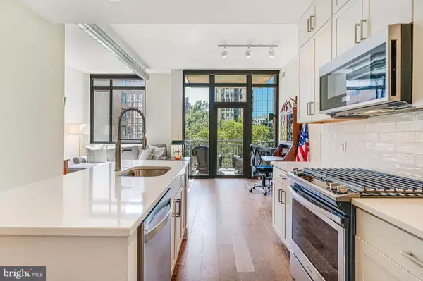 2000 CLARENDON BLVD #307, Arlington, VA 22201