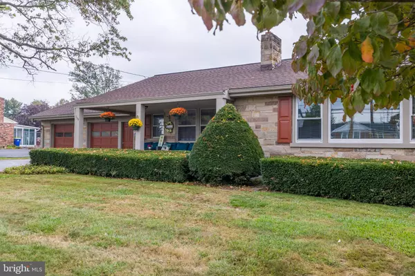 New Holland, PA 17557,590 E JACKSON ST