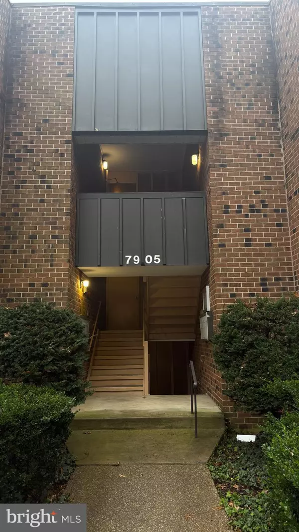 Annandale, VA 22003,7905 DASSETT CT #304