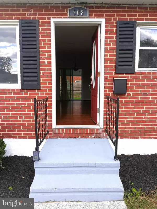 Catonsville, MD 21228,908 VANDERWOOD RD