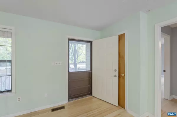 Palmyra, VA 22963,323 JEFFERSON DR