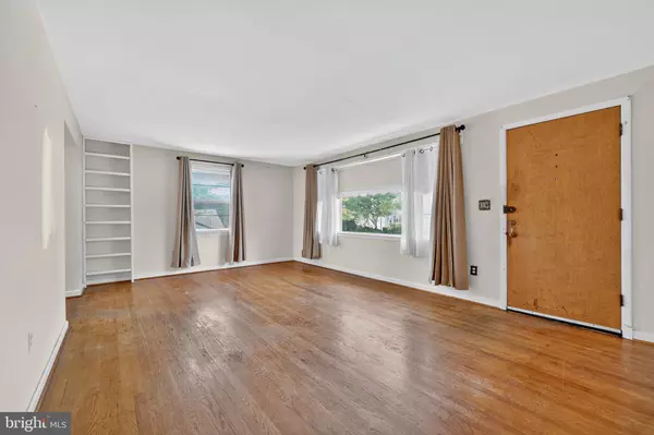 Temple Hills, MD 20748,2807 CURTIS DR