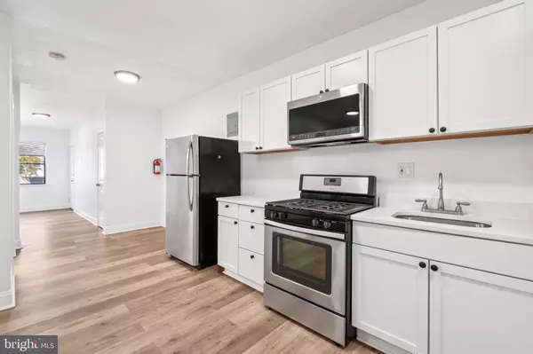 Washington, DC 20002,221 20TH ST NE