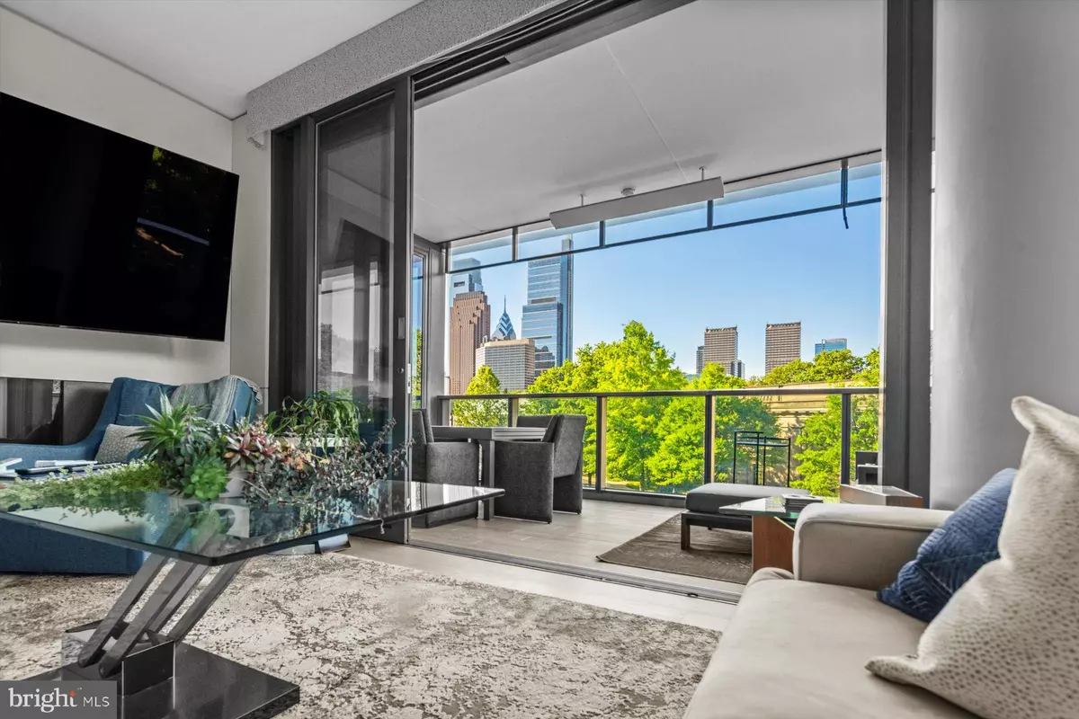 Philadelphia, PA 19130,2100 HAMILTON ST #2B