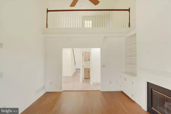 Hershey, PA 17033,9 ALMOND DR