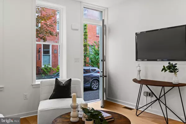 Philadelphia, PA 19130,870 N BUCKNELL ST