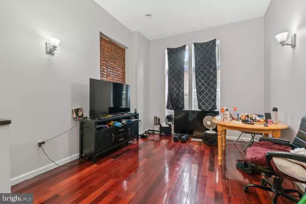 Baltimore, MD 21217,2215 EUTAW PL