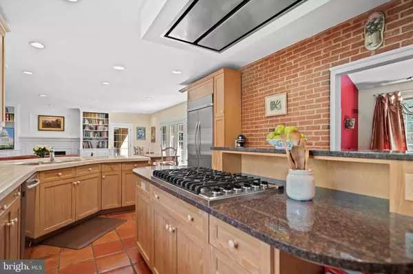 Bethesda, MD 20817,8601 FENWAY DR