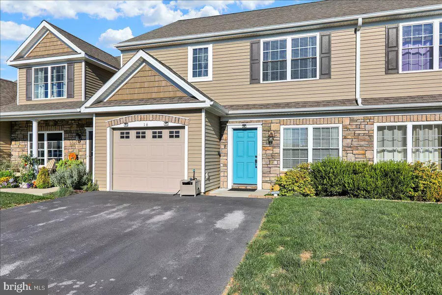 16 KIMBERLY CT, Elizabethtown, PA 17022