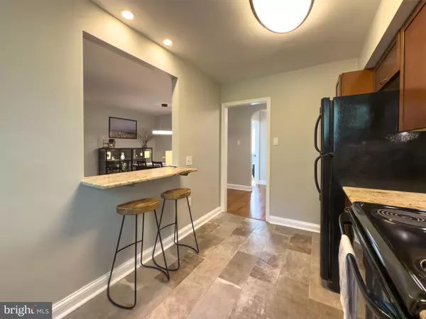 Wayne, PA 19087,500 E LANCASTER AVE #128-D