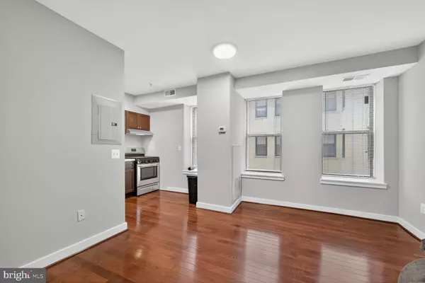 Washington, DC 20009,1440 W ST NW #106