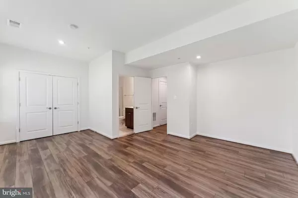 Glen Burnie, MD 21061,227 JENKINS WAY