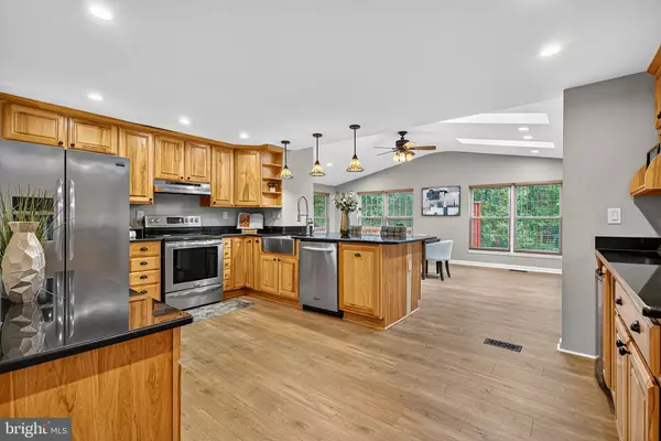 Waldorf, MD 20602,3081 DORSEY CT