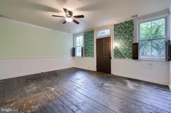 Marietta, PA 17547,28 E FRONT ST