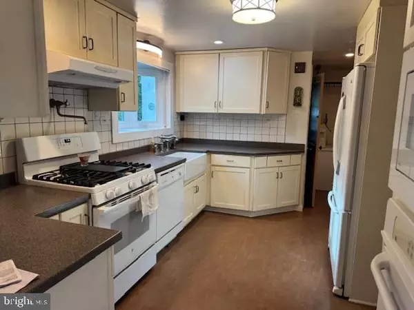 Upper Black Eddy, PA 18972,1512 RIVER RD