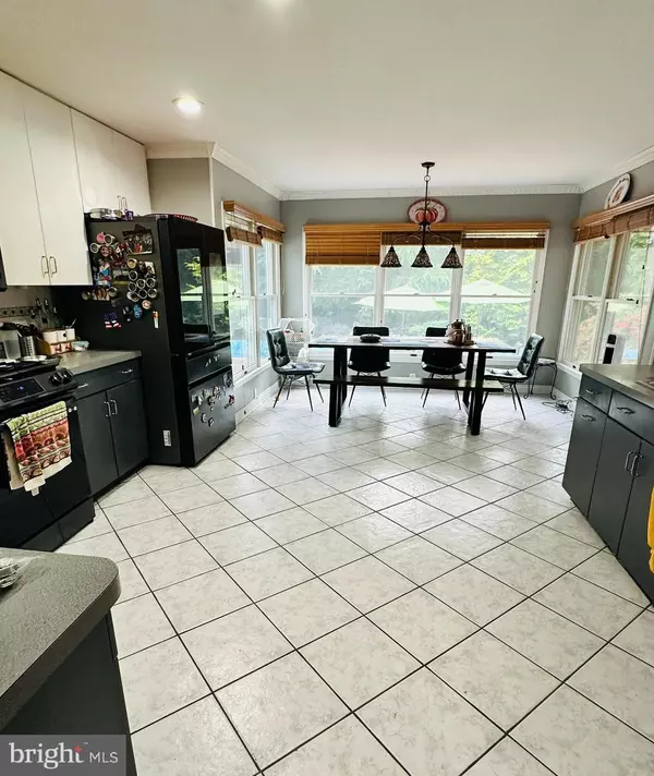 Monroe Township, NJ 08831,11 HAMPTON ROAD