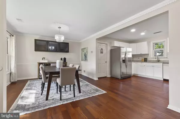 Sterling, VA 20164,11 BUTTERNUT WAY