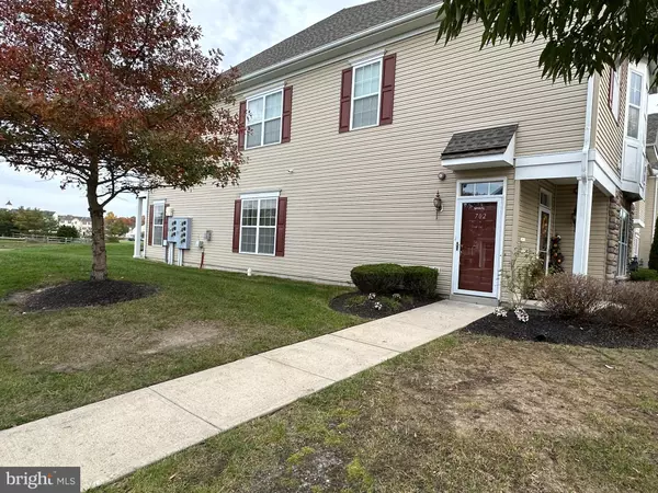 Williamstown, NJ 08094,702 VAN GOGH CT