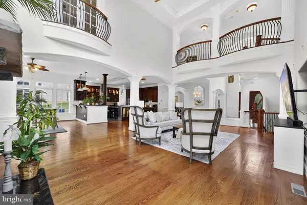 Annandale, VA 22003,6623 LOCUST WAY