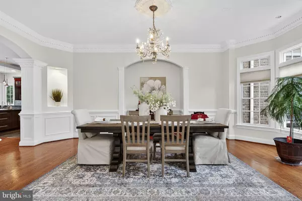 Annandale, VA 22003,6623 LOCUST WAY