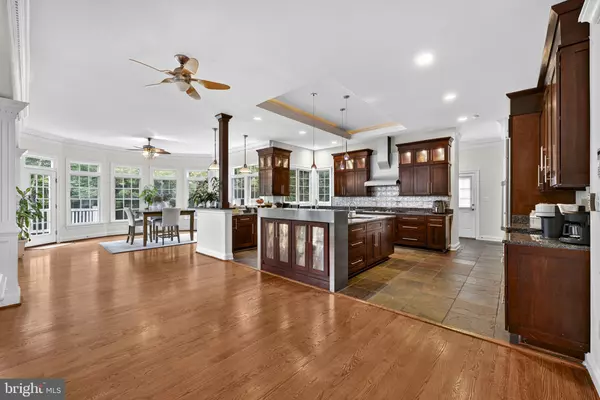 Annandale, VA 22003,6623 LOCUST WAY