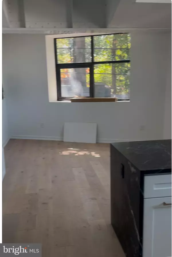 Narberth, PA 19072,36 NARBERTH AVE N #1-A