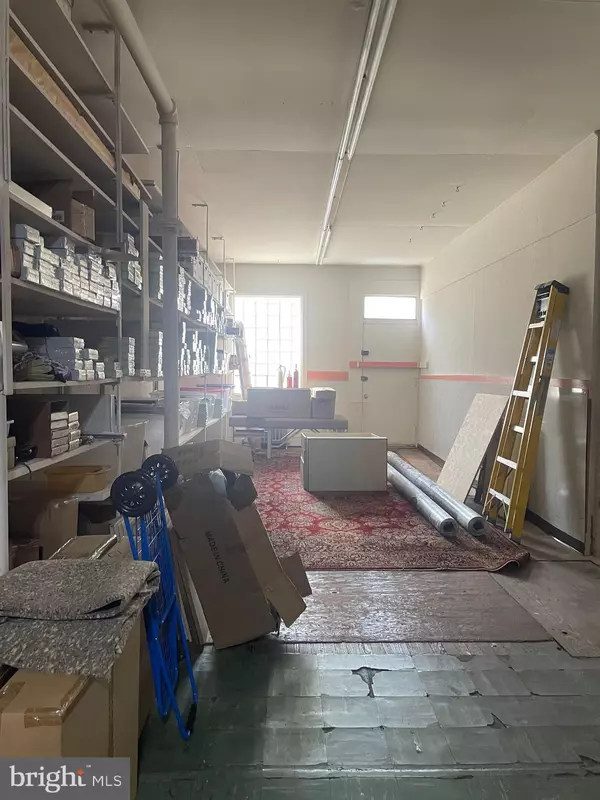 Philadelphia, PA 19142,2205-7 S FELTON ST