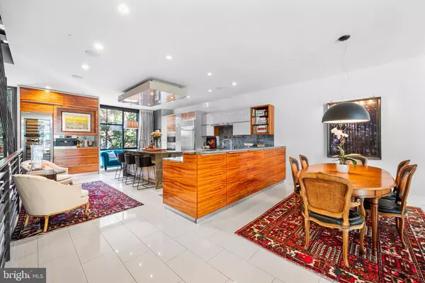 136 N 22ND ST, Philadelphia, PA 19103