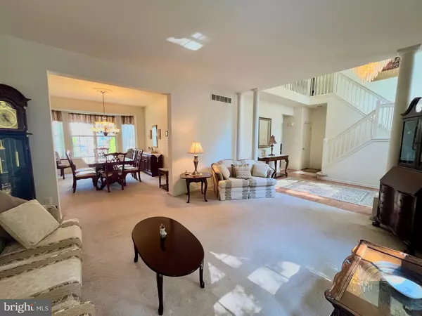 Williamstown, NJ 08094,960 BUTLER DR