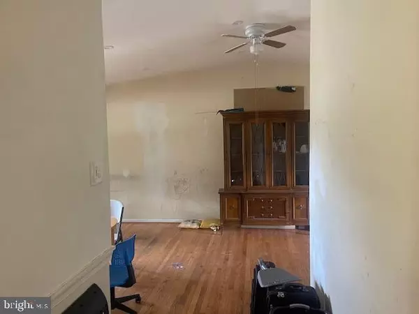 Herndon, VA 20170,711 ARCHER CT