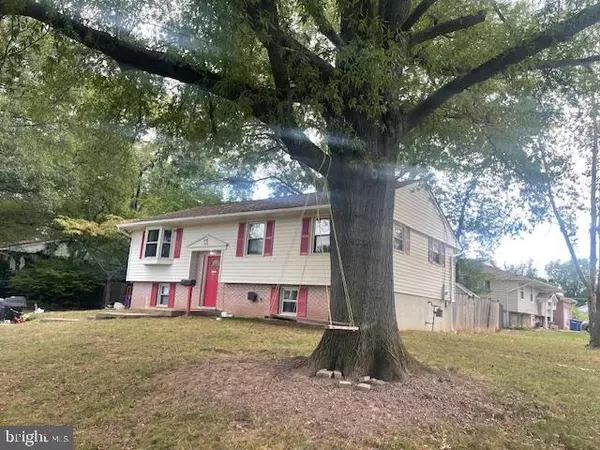 Herndon, VA 20170,711 ARCHER CT