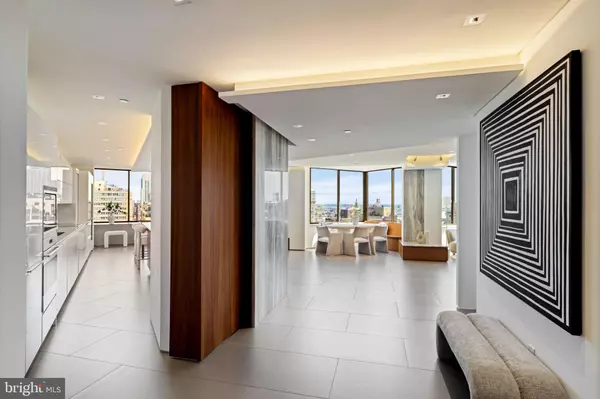 Philadelphia, PA 19103,202-10 W RITTENHOUSE SQ #2106-2107