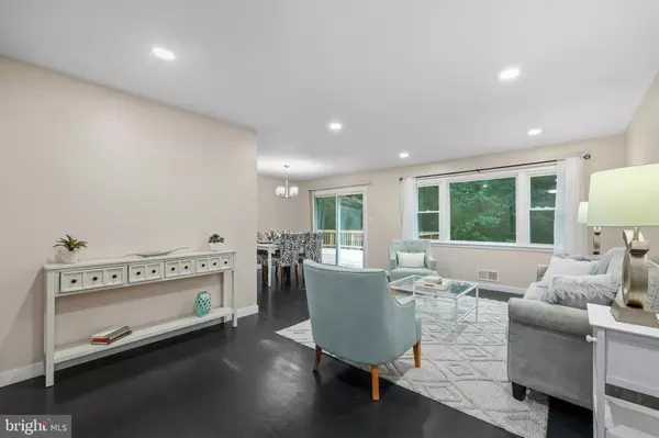 Woodbridge, VA 22192,12220 REDWOOD CT