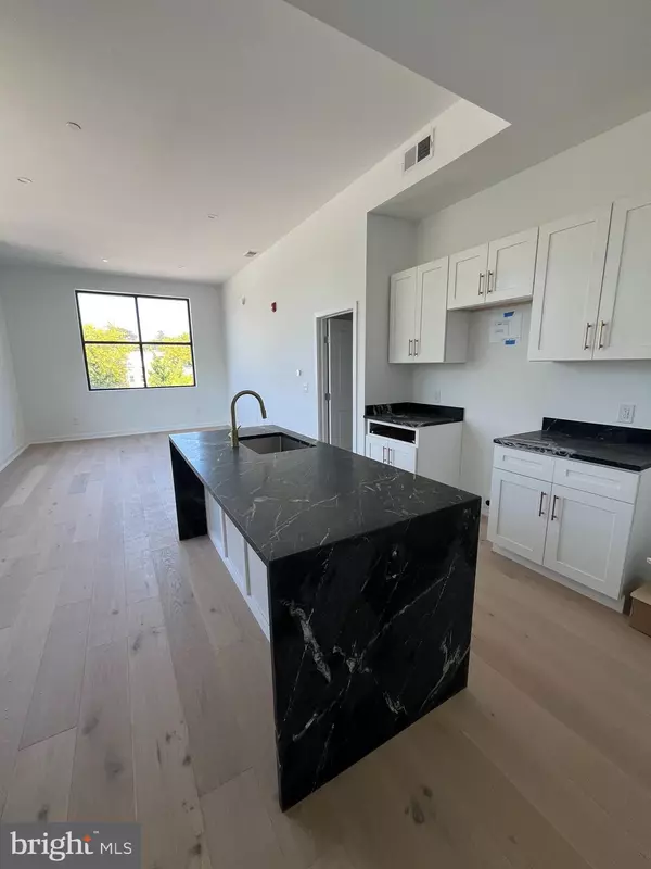 Narberth, PA 19072,36 NARBERTH AVE N #2-D