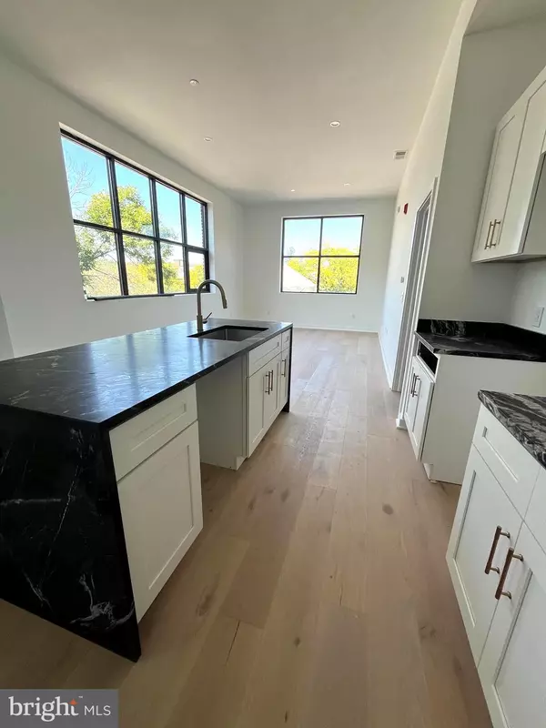 36 NARBERTH AVE N #2-D, Narberth, PA 19072