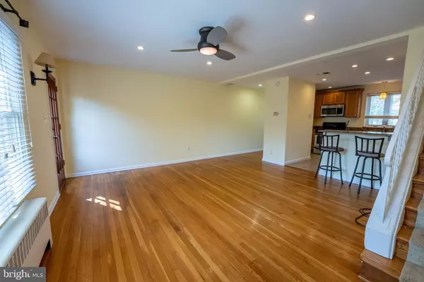 Alexandria, VA 22305,2913 MOSBY ST