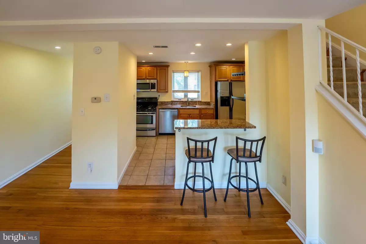 Alexandria, VA 22305,2913 MOSBY ST