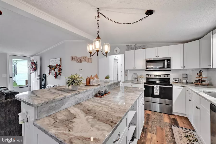 13 FORSYNTHIA LN, Glenmoore, PA 19343