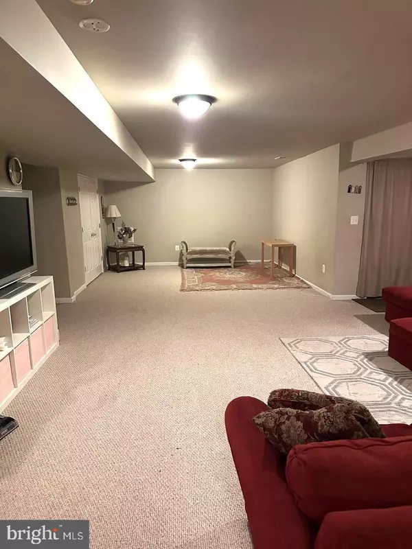 12091 HARTWOOD MEADOW PL, Bristow, VA 20136