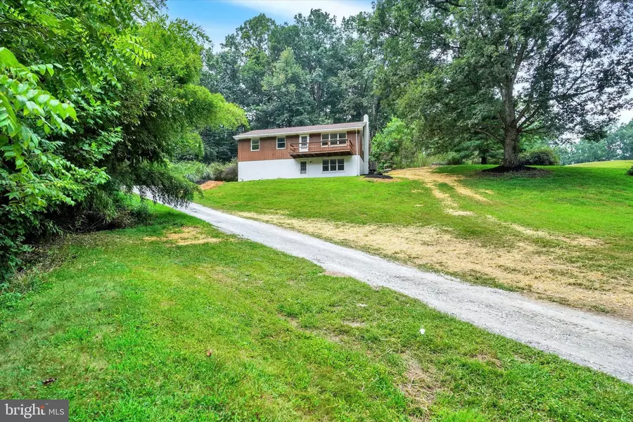 4865 FAKE RD, York, PA 17406