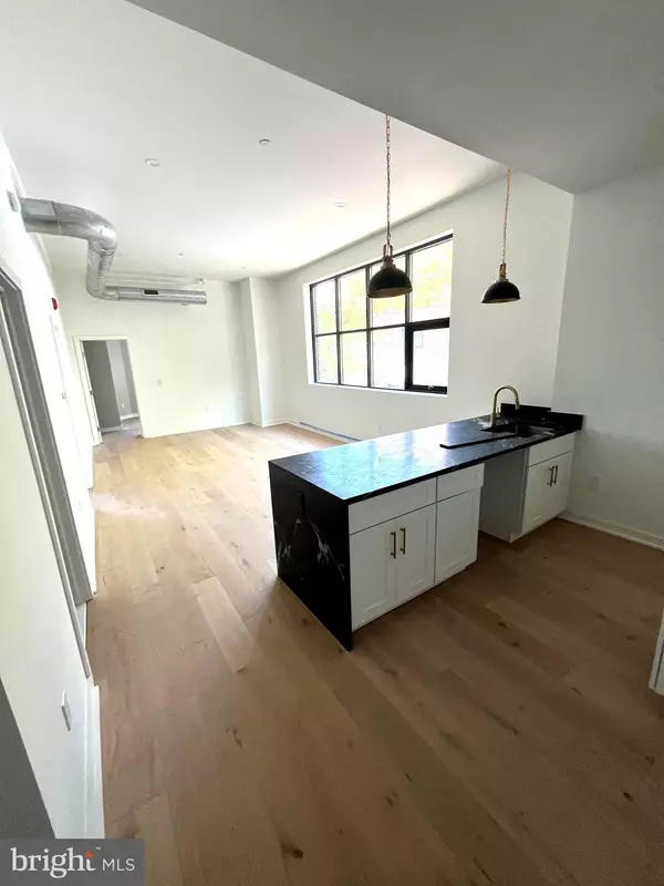 Narberth, PA 19072,36 NARBERTH AVE N #2-C