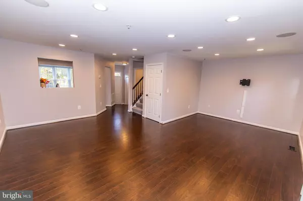 Annapolis, MD 21401,614 TUCKAHOE CREEK CT