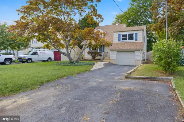 Ewing Twp, NJ 08618,136 PALMER LN