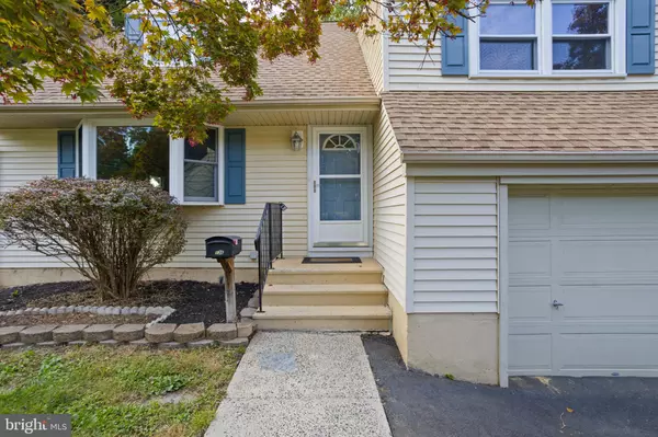 Ewing Twp, NJ 08618,136 PALMER LN